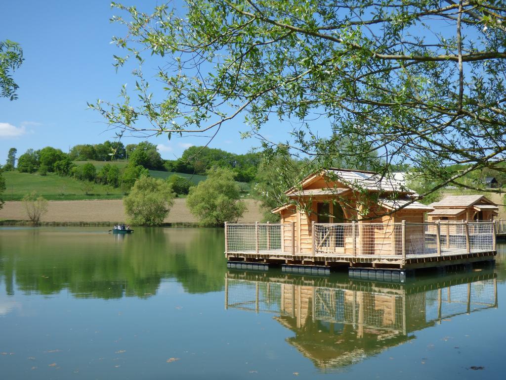 Cabanes Flottantes Du Lac De Pelisse Hotel Douzains Exterior photo